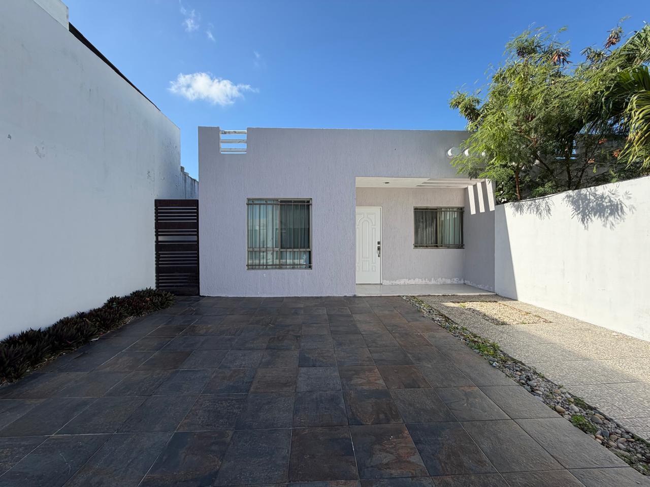 Casa Equipada en Venta en Las Américas II