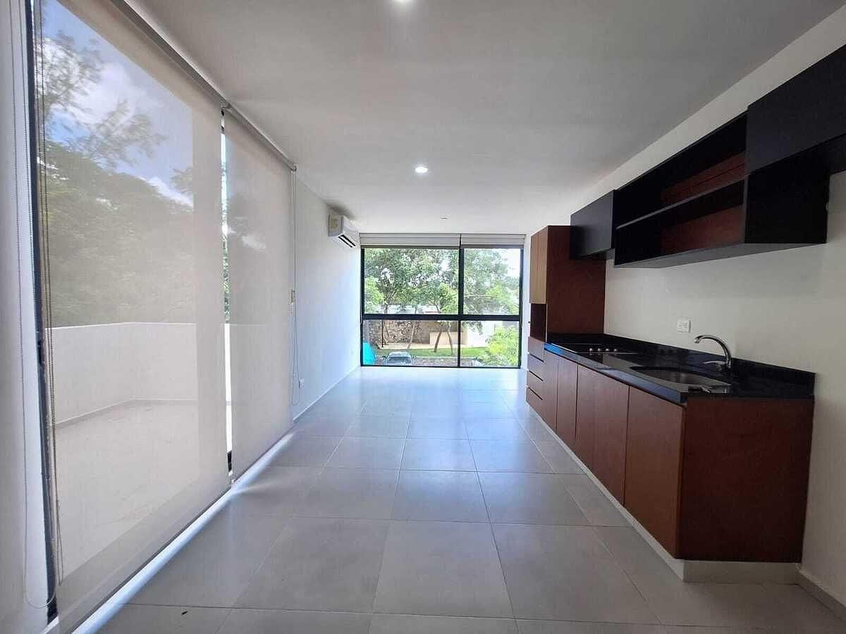 DEPARTAMENTO EN RENTA EQUIPADO Y CON TERRAZA EN PRIVADA MERIDA YUCATAN